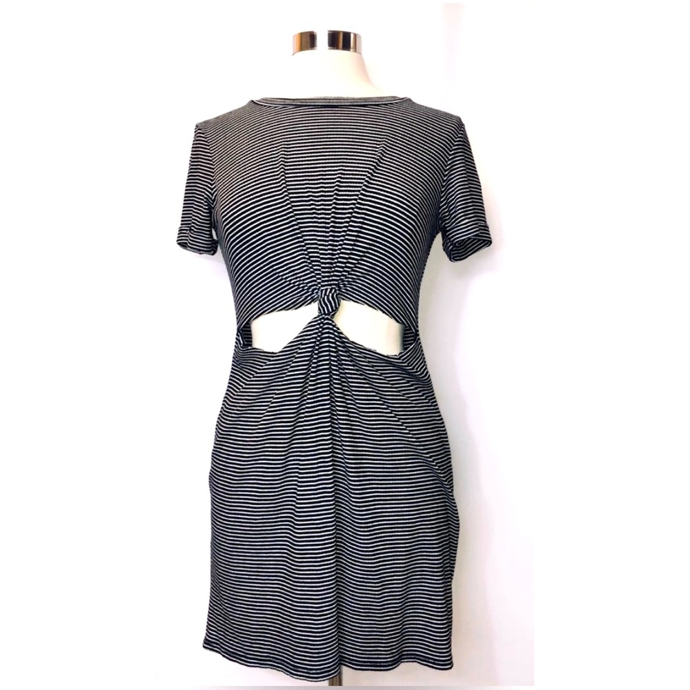 Honey Punch Knot It Front Twist Knot T-Shirt Dress Black & White Striped Size S